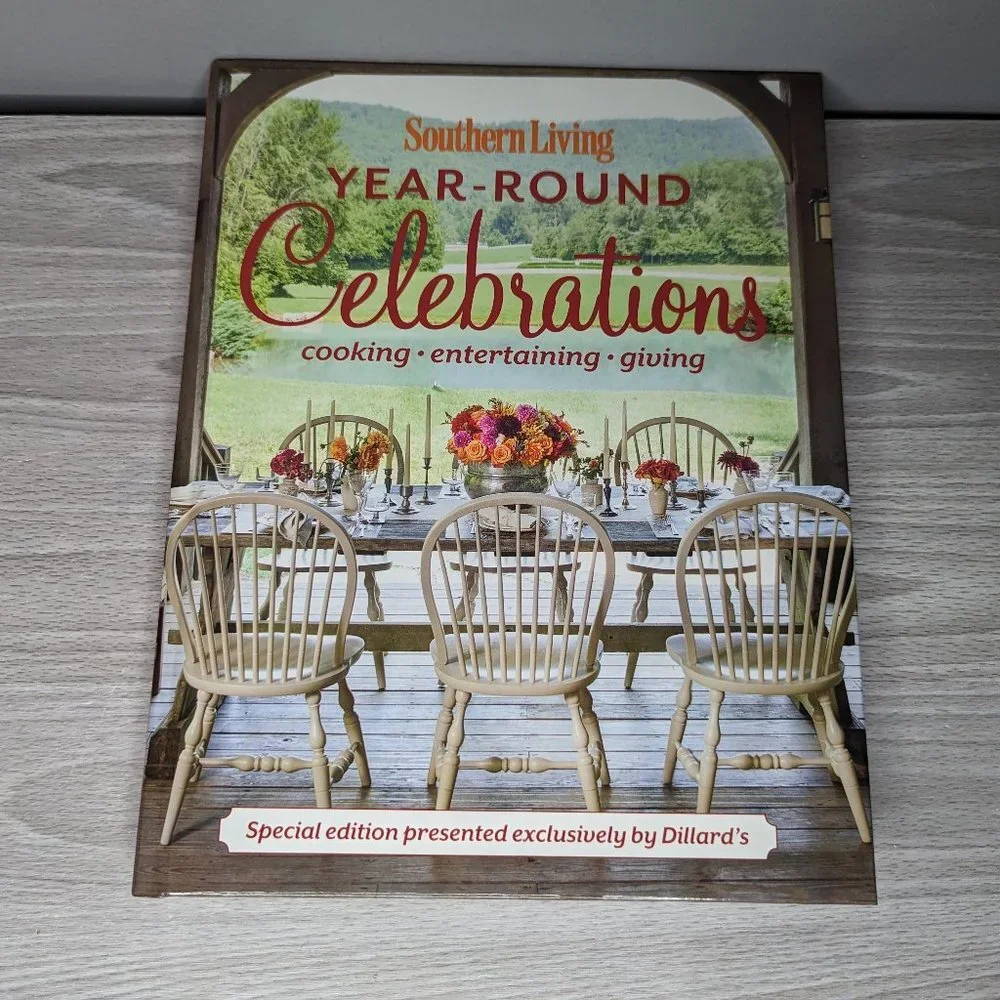 Southern Living Holiday Cookbook 2015 2-in-1 Hard Cover Book